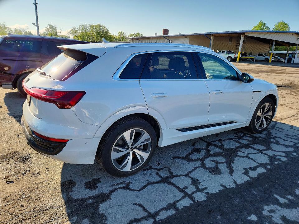 Aukcja sprzedaży 2024 Audi Q8 E-tron, vin: WA15AAGE1RB007058, numer aukcji: 52765766