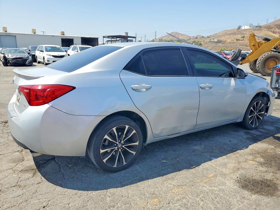 Продажа на аукционе авто 2018 Toyota Corolla, vin: 5YFBURHE2JP806740, номер лота: 53286056