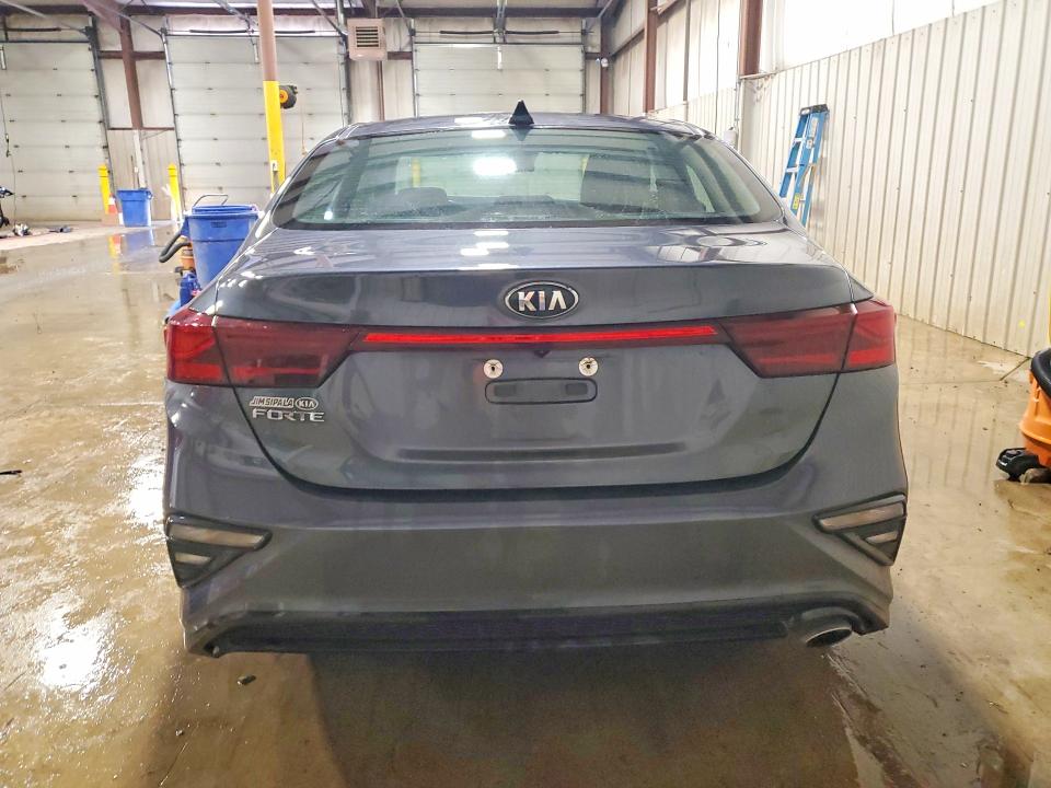 2020 Kia Forte მანქანა იყიდება აუქციონზე, vin: 3KPF24AD4LE232125, აუქციონის ნომერი: 52325786