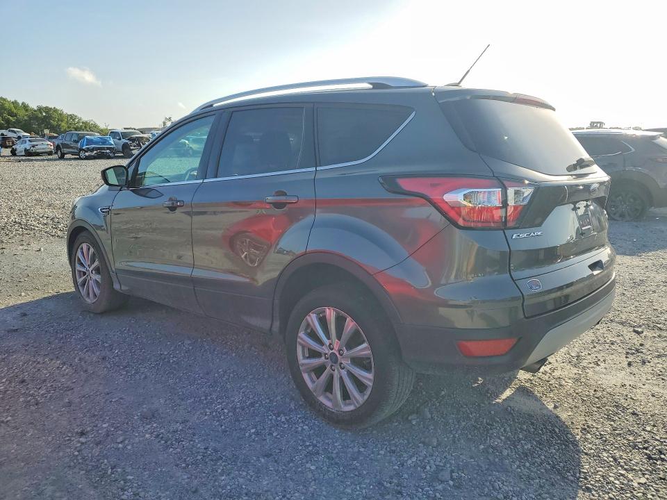 Продажа на аукционе авто 2017 Ford Escape, vin: 1FMCU0JD1HUC37390, номер лота: 54819516