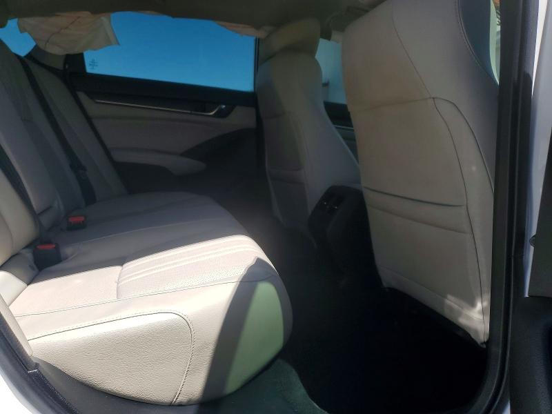 Продажа на аукционе авто 2018 Honda Accord, vin: 1HGCV1F98JA034338, номер лота: 52937676