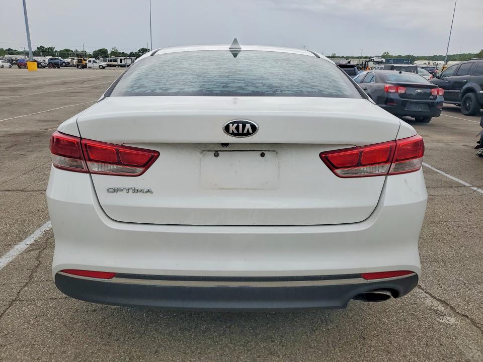 53991106 :رقم المزاد ، 5XXGT4L31HG121956 vin ، 2017 Kia Optima مزاد بيع