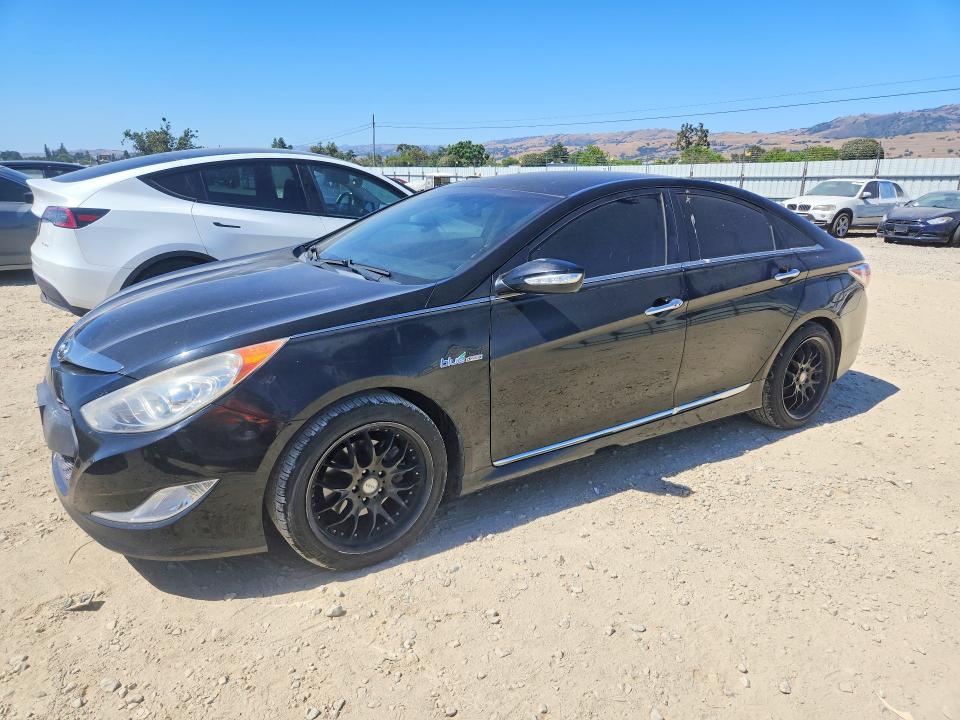 2013 Hyundai Sonata მანქანა იყიდება აუქციონზე, vin: KMHEC4A46DA084973, აუქციონის ნომერი: 52343406