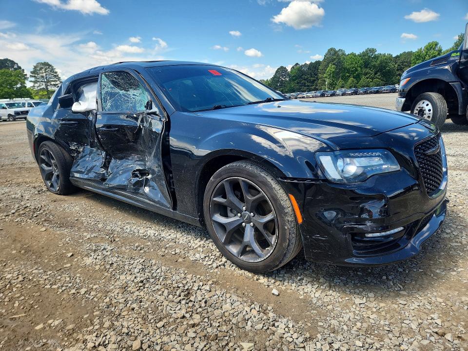 2022 Chrysler 300 მანქანა იყიდება აუქციონზე, vin: 2C3CCABT5NH180696, აუქციონის ნომერი: 52894216