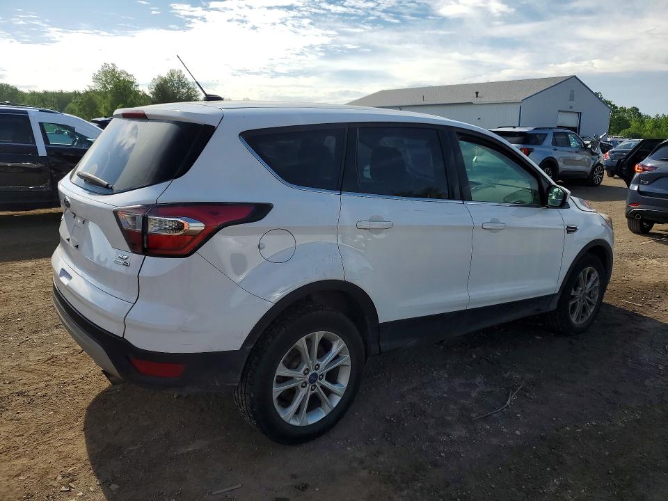 Продажа на аукционе авто 2017 Ford Escape, vin: 1FMCU9GD9HUA98508, номер лота: 55256576