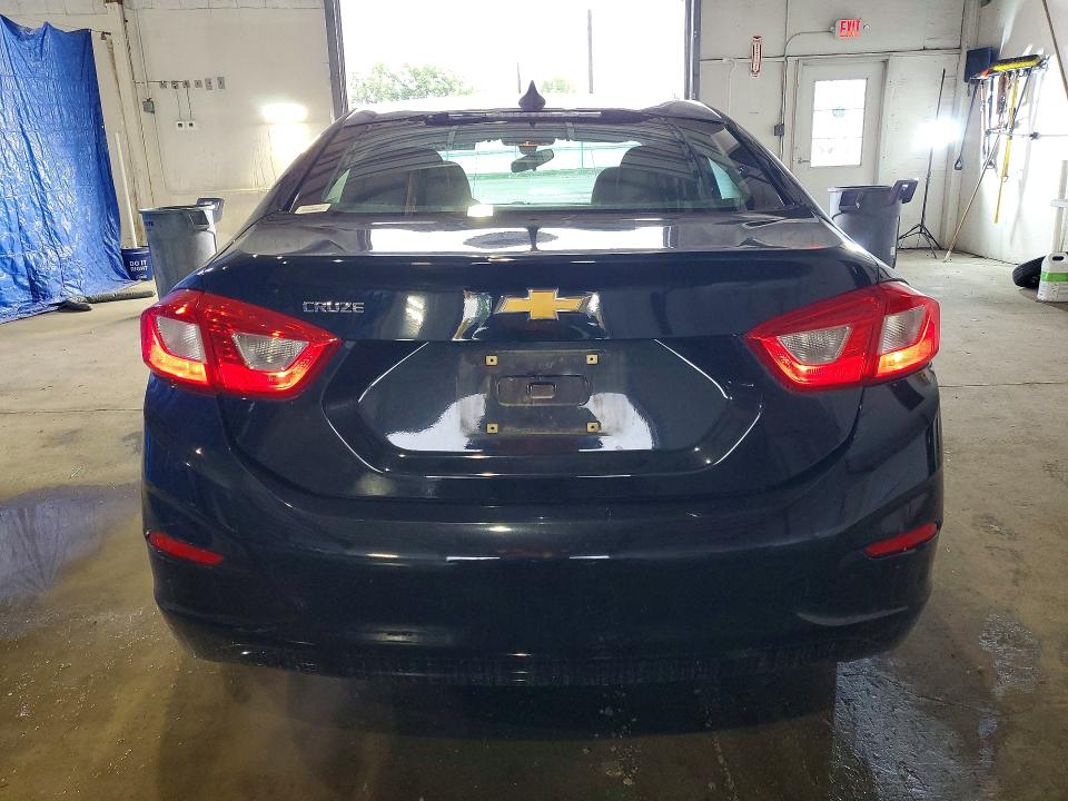 54302296 :رقم المزاد ، 1G1BC5SM5H7240122 vin ، 2017 Chevrolet Cruze مزاد بيع