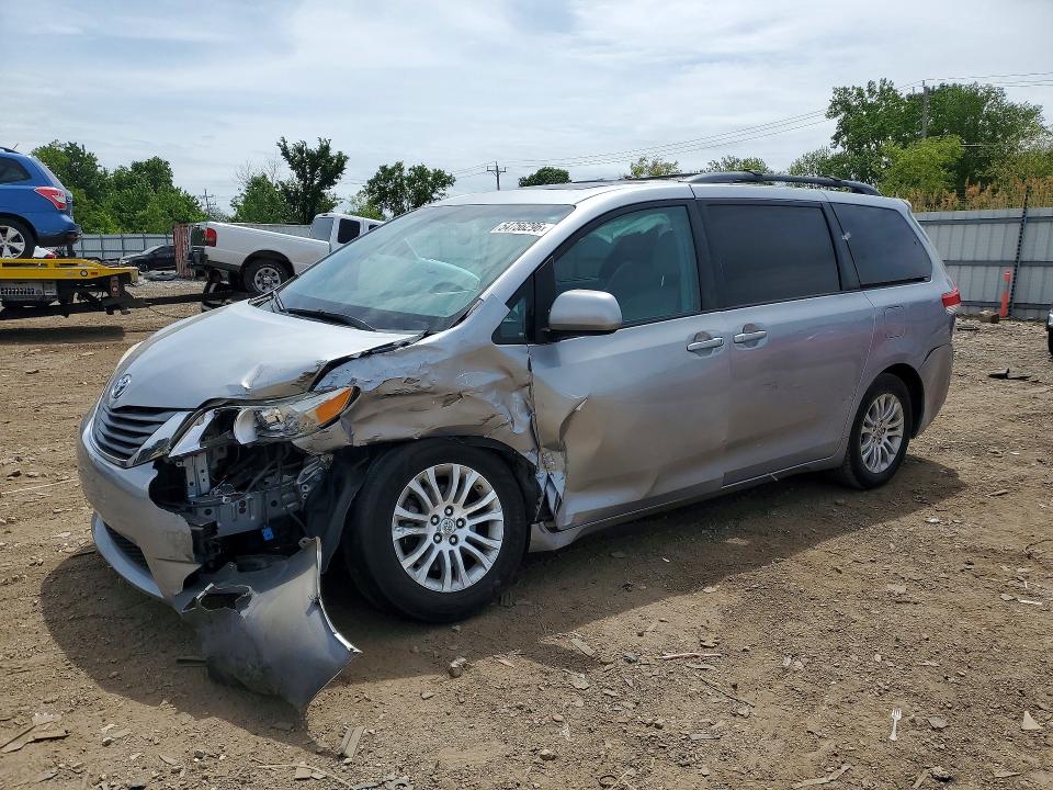 54756296 :رقم المزاد ، 5TDYK3DC8CS217039 vin ، 2012 Toyota Sienna مزاد بيع