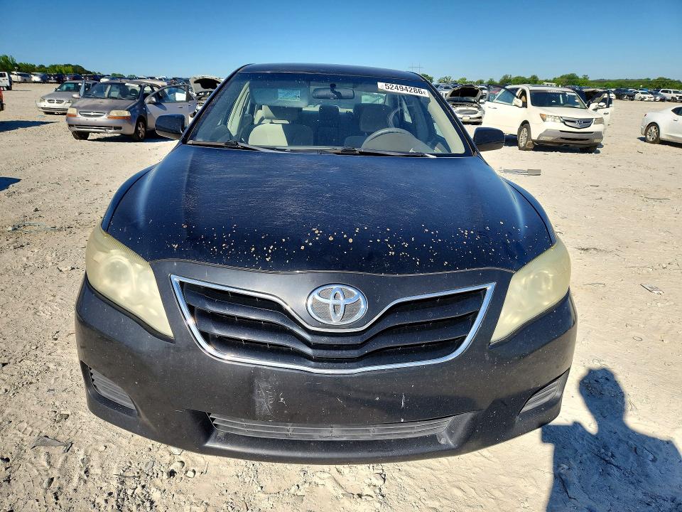 52494286 :رقم المزاد ، 4T1BF3EK7BU733995 vin ، 2011 Toyota Camry مزاد بيع
