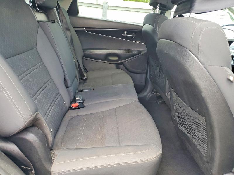Продажа на аукционе авто 2017 Kia Sorento, vin: 5XYPG4A39HG272059, номер лота: 53743666