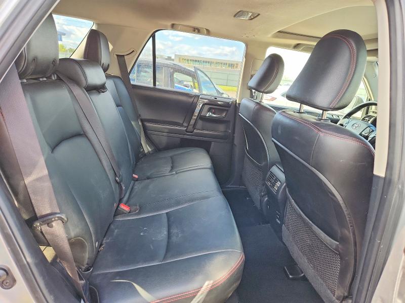 52952496 :رقم المزاد ، JTEBU5JR0F5239563 vin ، 2015 Toyota 4runner مزاد بيع