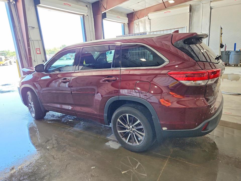 53020346 :رقم المزاد ، 5TDJZRFH4HS372185 vin ، 2017 Toyota Highlander مزاد بيع
