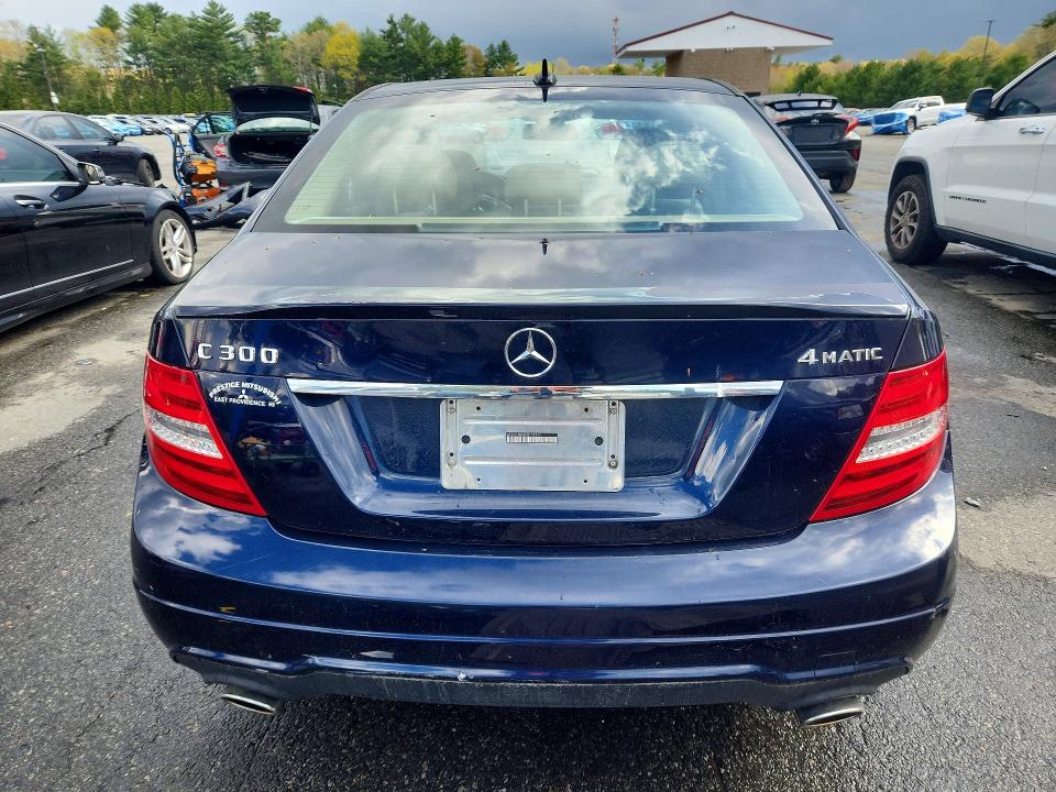 2012 Mercedes-benz C მანქანა იყიდება აუქციონზე, vin: WDDGF8BB8CR208790, აუქციონის ნომერი: 52880066