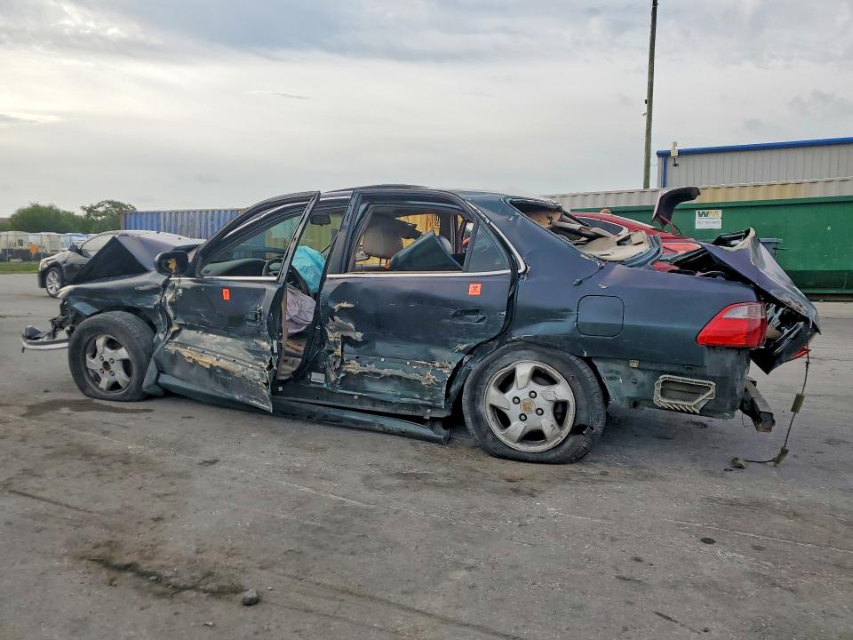 Продаж на аукціоні авто 1998 Honda Accord, vin: 1HGCG5559WA063189, номер лоту: 53162746