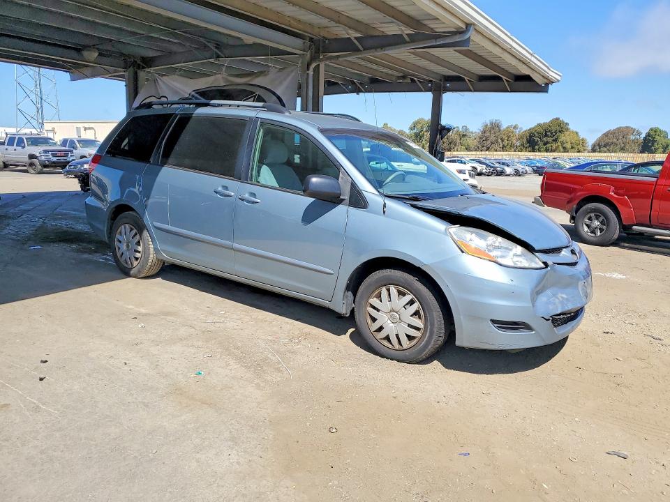 53134196 :رقم المزاد ، 5TDZK23C18S105464 vin ، 2008 Toyota Sienna مزاد بيع
