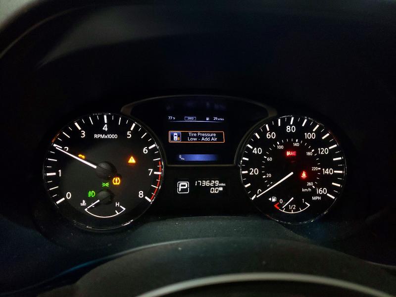 53745536 :رقم المزاد ، 5N1AR2MM7FC707683 vin ، 2015 Nissan Pathfinder مزاد بيع