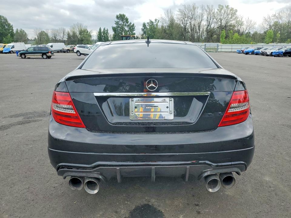 52597236 :رقم المزاد ، WDDGJ4HB6CF778156 vin ، 2012 Mercedes-benz C مزاد بيع