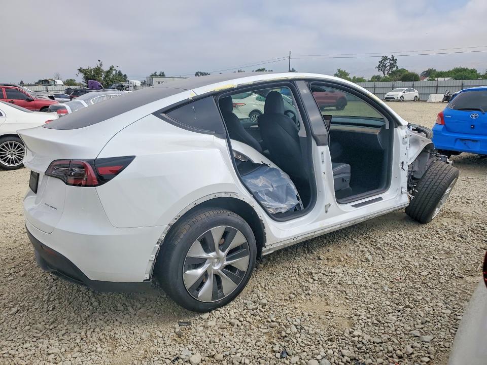 52068816 :رقم المزاد ، 7SAYGDEE5PF742399 vin ، 2023 Tesla Model Y مزاد بيع