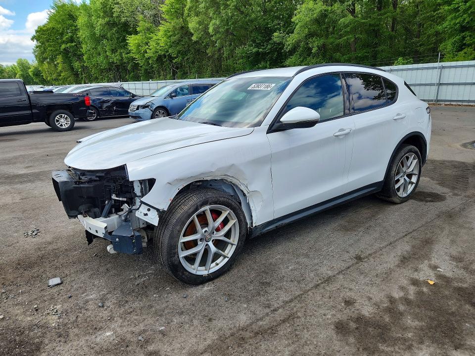 53937186 :رقم المزاد ، ZASFAKNN6J7B81614 vin ، 2018 Alfa Romeo Stelvio مزاد بيع