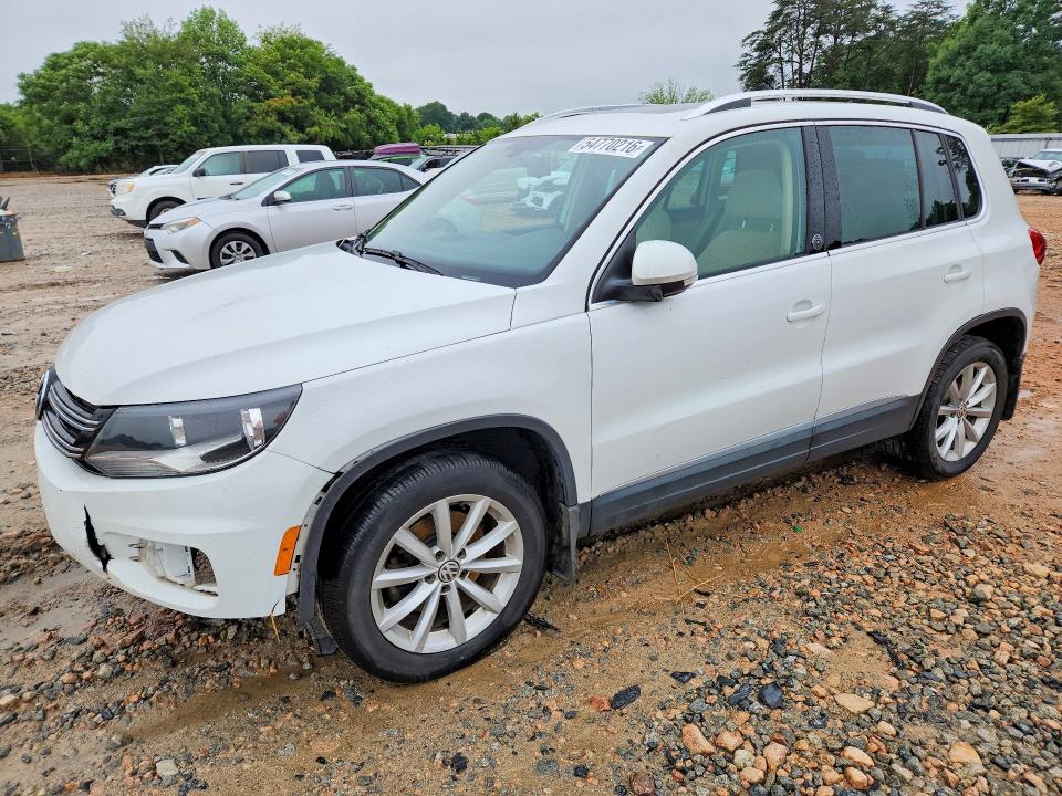 54770216 :رقم المزاد ، WVGSV7AX7HK005528 vin ، 2017 Volkswagen Tiguan مزاد بيع