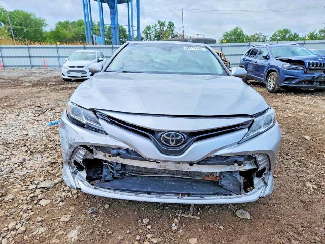 Продаж на аукціоні авто 2018 Toyota Camry, vin: 4T1B11HKXJU102915, номер лоту: 54111596