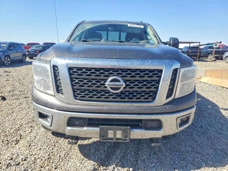 52371726 :رقم المزاد ، 1N6BA1F4XGN506161 vin ، 2016 Nissan Titan Xd مزاد بيع