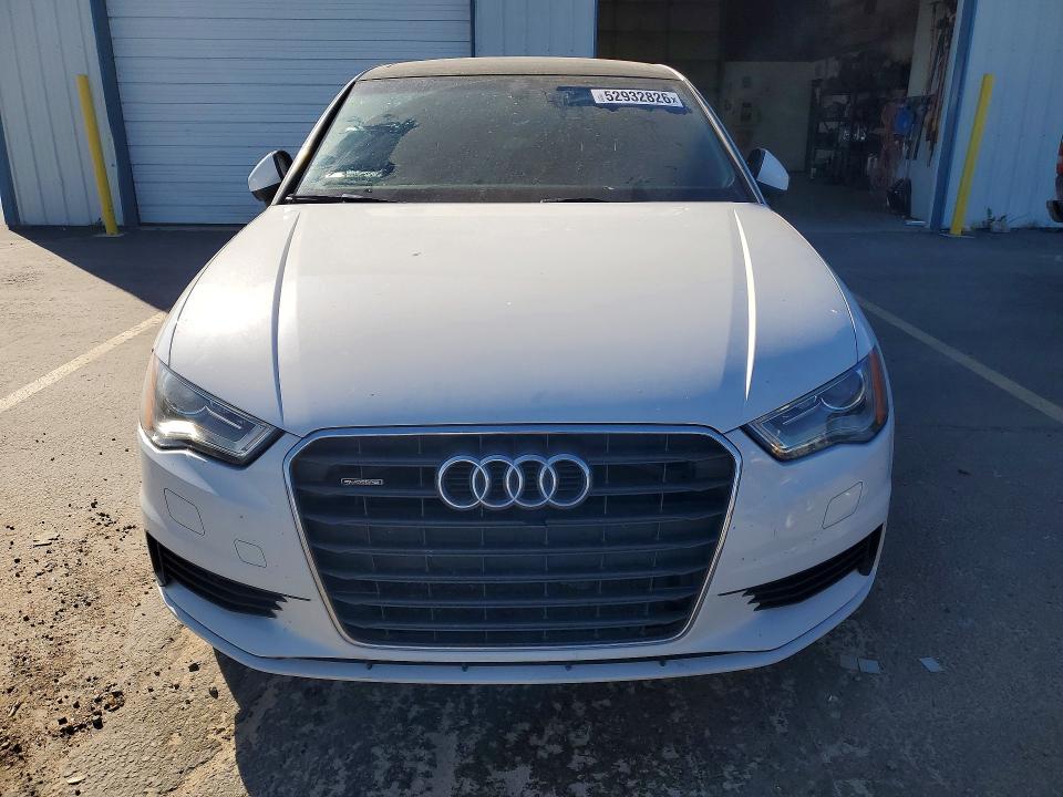 Продажа на аукционе авто 2015 Audi A3, vin: WAUBFGFF2F1015336, номер лота: 52932826