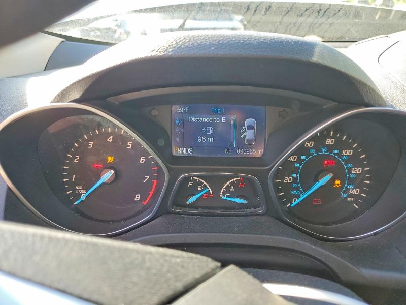 2015 Ford Escape მანქანა იყიდება აუქციონზე, vin: 1FMCU0GX2FUC19608, აუქციონის ნომერი: 52934256