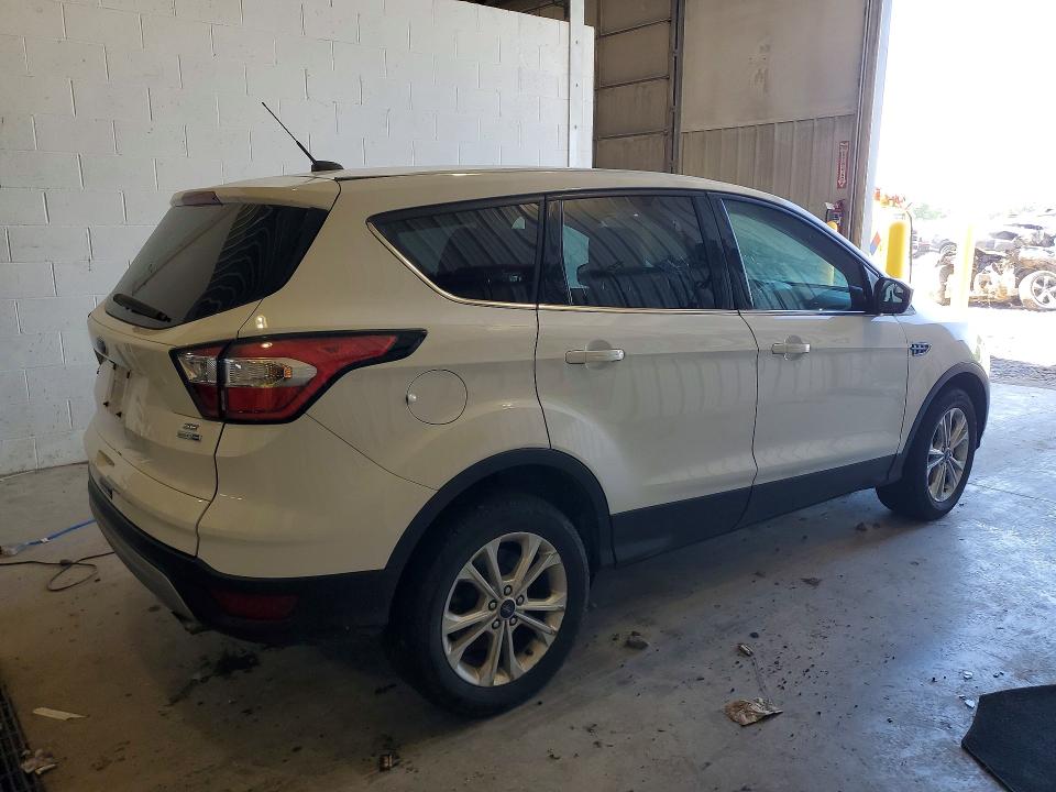 52516996 :رقم المزاد ، 1FMCU9GD8HUD28443 vin ، 2017 Ford Escape مزاد بيع