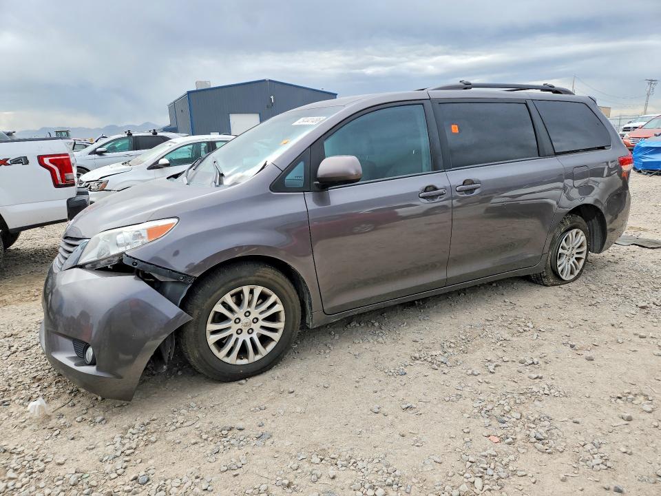 2013 Toyota Sienna მანქანა იყიდება აუქციონზე, vin: 5TDYK3DC5DS373539, აუქციონის ნომერი: 54441486