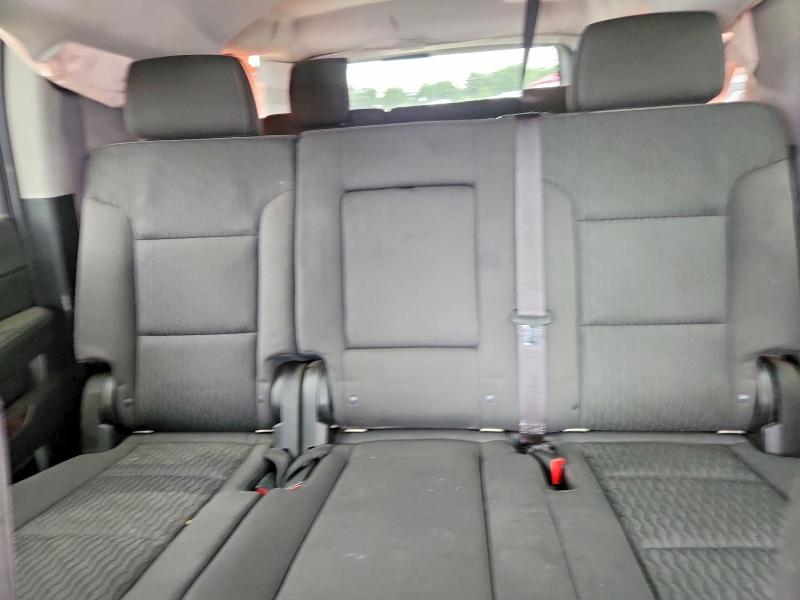 2017 Chevrolet Suburban მანქანა იყიდება აუქციონზე, vin: 1GNSKGKC8HR261832, აუქციონის ნომერი: 54876086