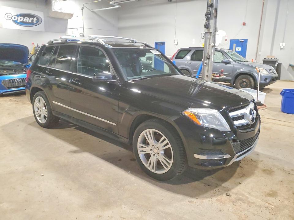 Продажа на аукционе авто 2015 Mercedes-benz Glk, vin: WDCGG0EB1FG342961, номер лота: 53015216