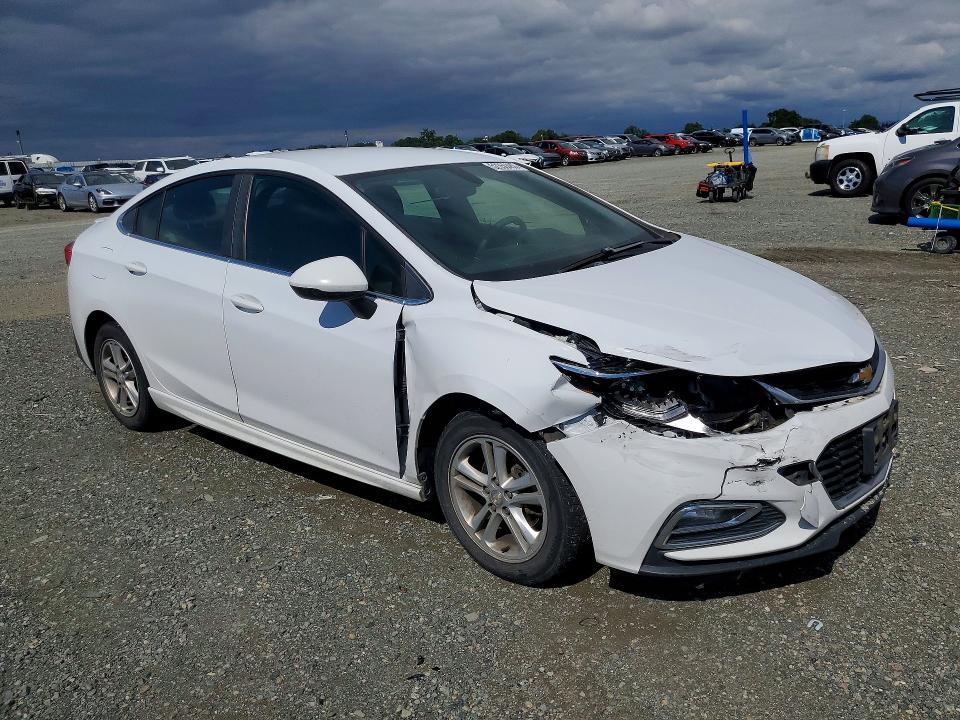 2018 Chevrolet Cruze მანქანა იყიდება აუქციონზე, vin: 1G1BE5SM1J7243938, აუქციონის ნომერი: 52350486