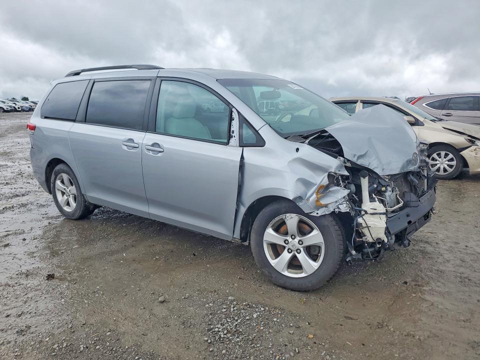 Продажа на аукционе авто 2013 Toyota Sienna, vin: 5TDKK3DC4DS397272, номер лота: 54718196