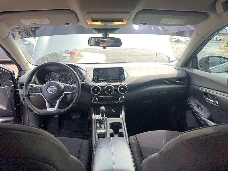 55615126 :رقم المزاد ، 3N1AB8BV3NY239208 vin ، 2022 Nissan Sentra مزاد بيع