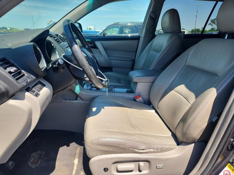 Продажа на аукционе авто 2011 Toyota Highlander, vin: 5TDBK3EH8BS041799, номер лота: 54182296