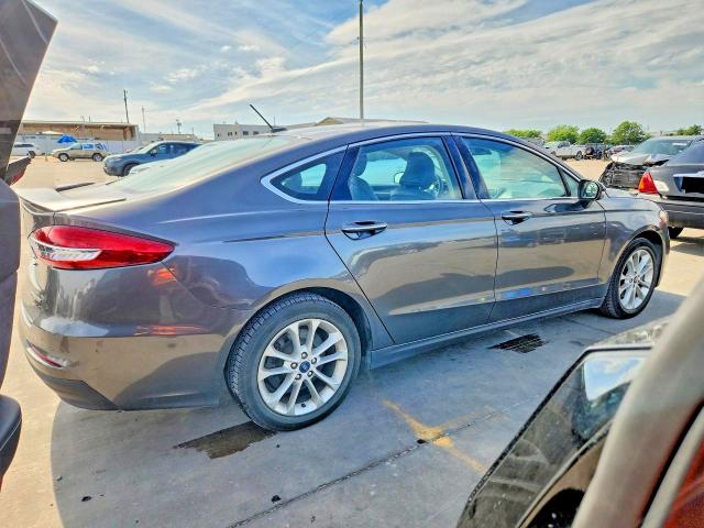 2019 Ford Fusion მანქანა იყიდება აუქციონზე, vin: 3FA6P0SU9KR157802, აუქციონის ნომერი: 52784686