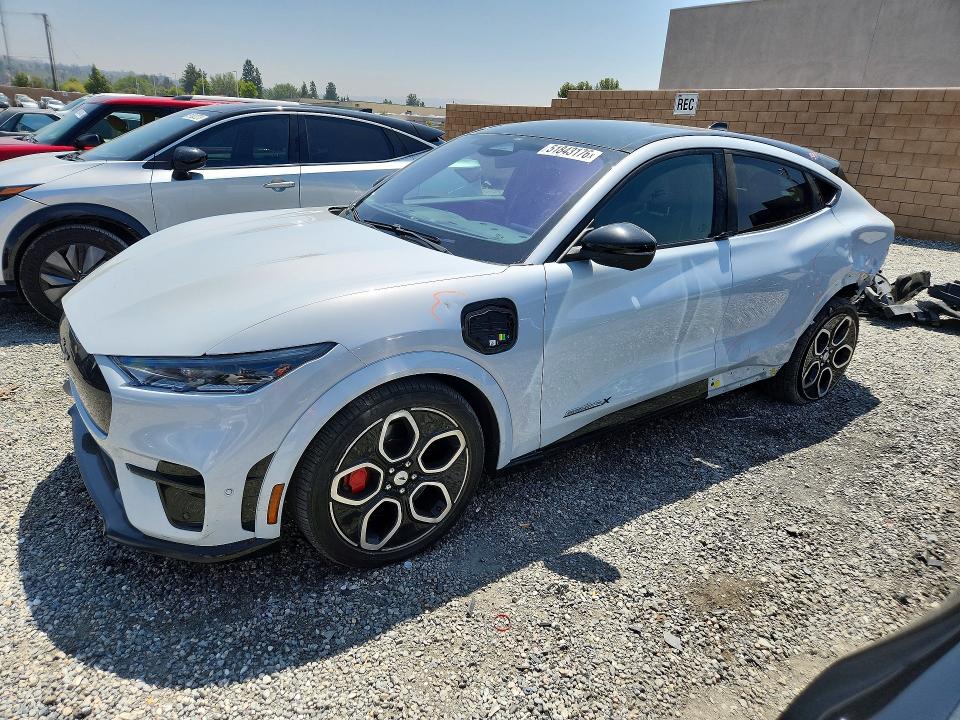 Auction sale of the 2022 Ford Mustang Mach-e, vin: 3FMTK4SE6NMA07204, lot number: 51843176