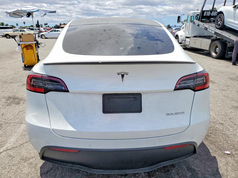 Продажа на аукционе авто 2021 Tesla Model Y, vin: 5YJYGDEF5MF121679, номер лота: 53995036