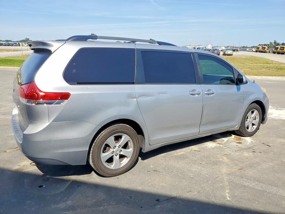 Aukcja sprzedaży 2014 Toyota Sienna, vin: 5TDKK3DC3ES451341, numer aukcji: 52942086
