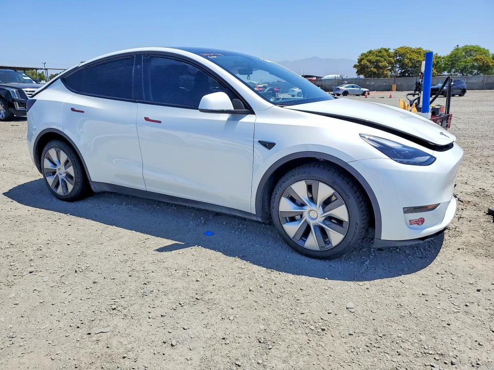 53143706 :رقم المزاد ، 7SAYGDEE7RF090338 vin ، 2024 Tesla Model Y مزاد بيع