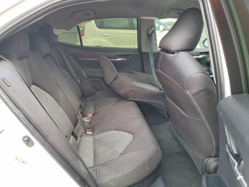 53547016 :رقم المزاد ، 4T1B31HK2JU508116 vin ، 2018 Toyota Camry Le Hybrid 4dr مزاد بيع
