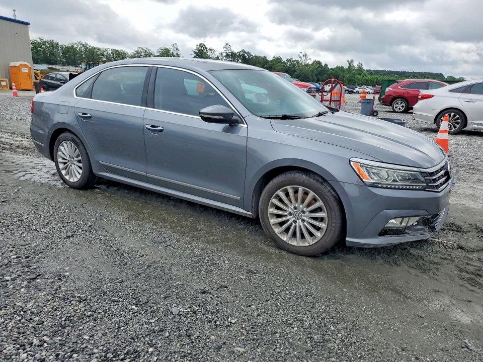 54772786 :رقم المزاد ، 1VWBS7A38GC056858 vin ، 2016 Volkswagen Passat مزاد بيع