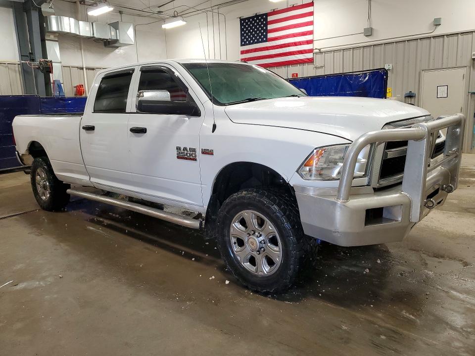 52684986 :رقم المزاد ، 3C6UR5HJ3HG730565 vin ، 2017 Ram 2500 مزاد بيع