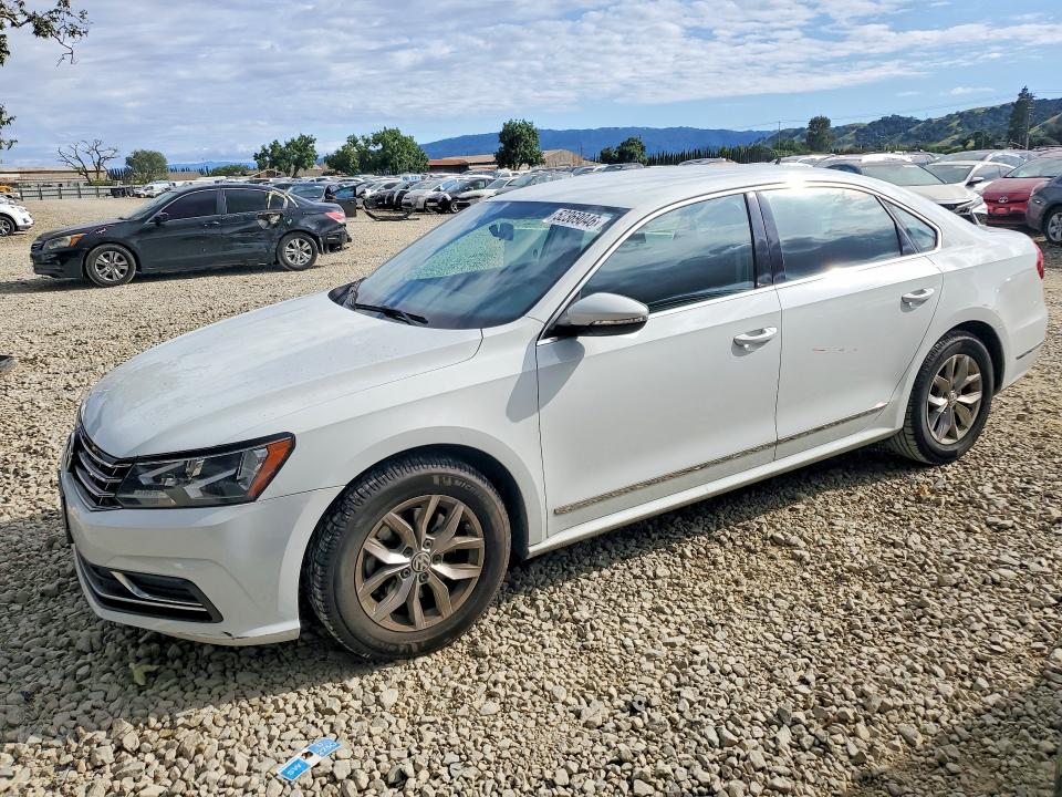 Продаж на аукціоні авто 2016 Volkswagen Passat, vin: 1VWAT7A37GC051451, номер лоту: 52369046
