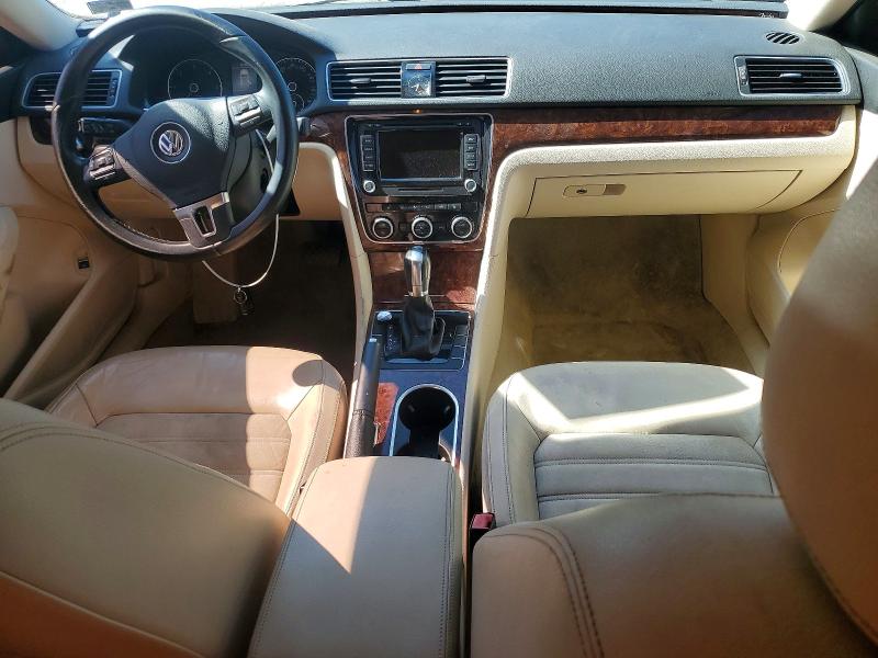 54988106 :رقم المزاد ، 1VWCN7A38DC105628 vin ، 2013 Volkswagen Passat مزاد بيع