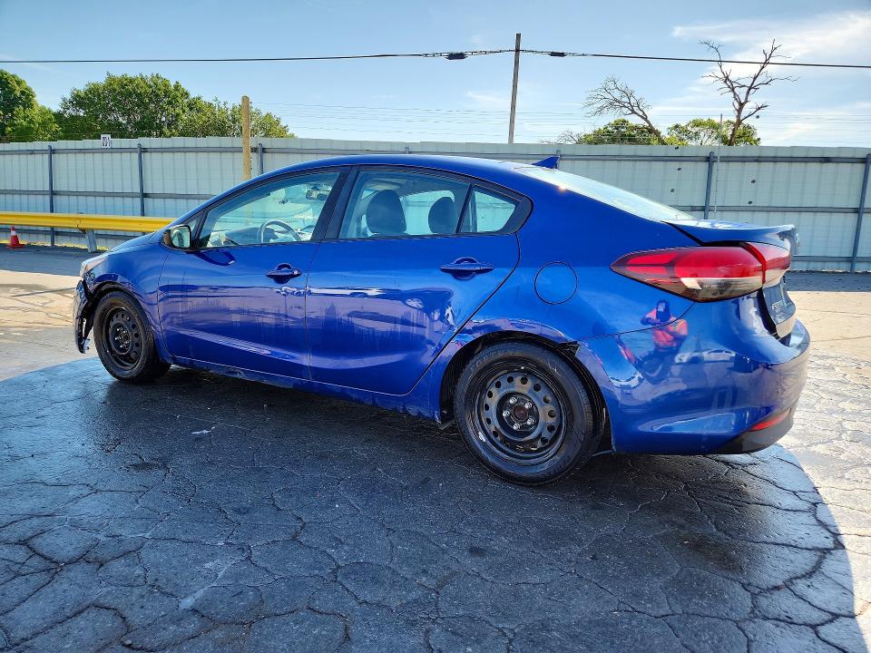 2017 Kia Forte მანქანა იყიდება აუქციონზე, vin: 3KPFL4A70HE131808, აუქციონის ნომერი: 51897206