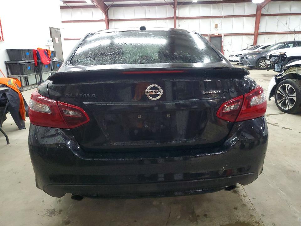 52213946 :رقم المزاد ، 1N4AL3AP6JC274978 vin ، 2018 Nissan Altima مزاد بيع