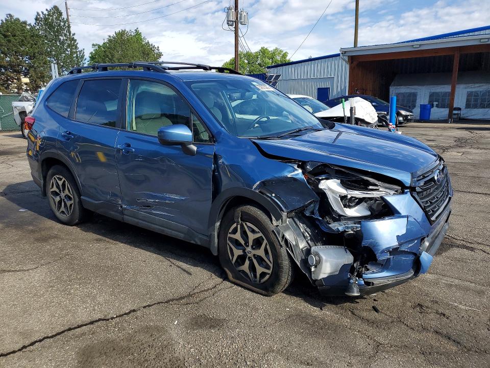 Продаж на аукціоні авто 2022 Subaru Forester, vin: JF2SKAEC9NH496437, номер лоту: 52973206