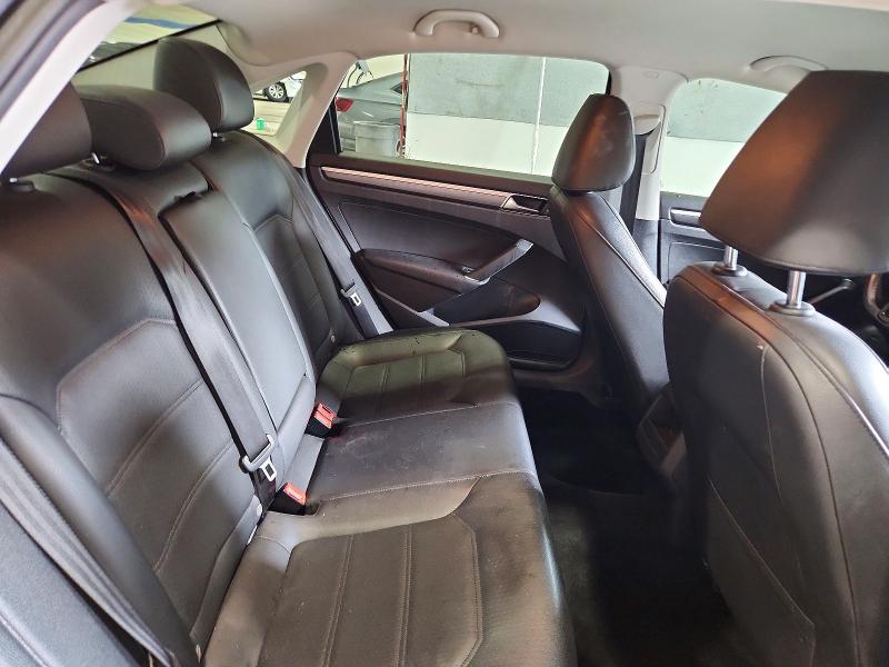 Продажа на аукционе авто 2017 Volkswagen Passat, vin: 1VWDT7A38HC031210, номер лота: 54527826