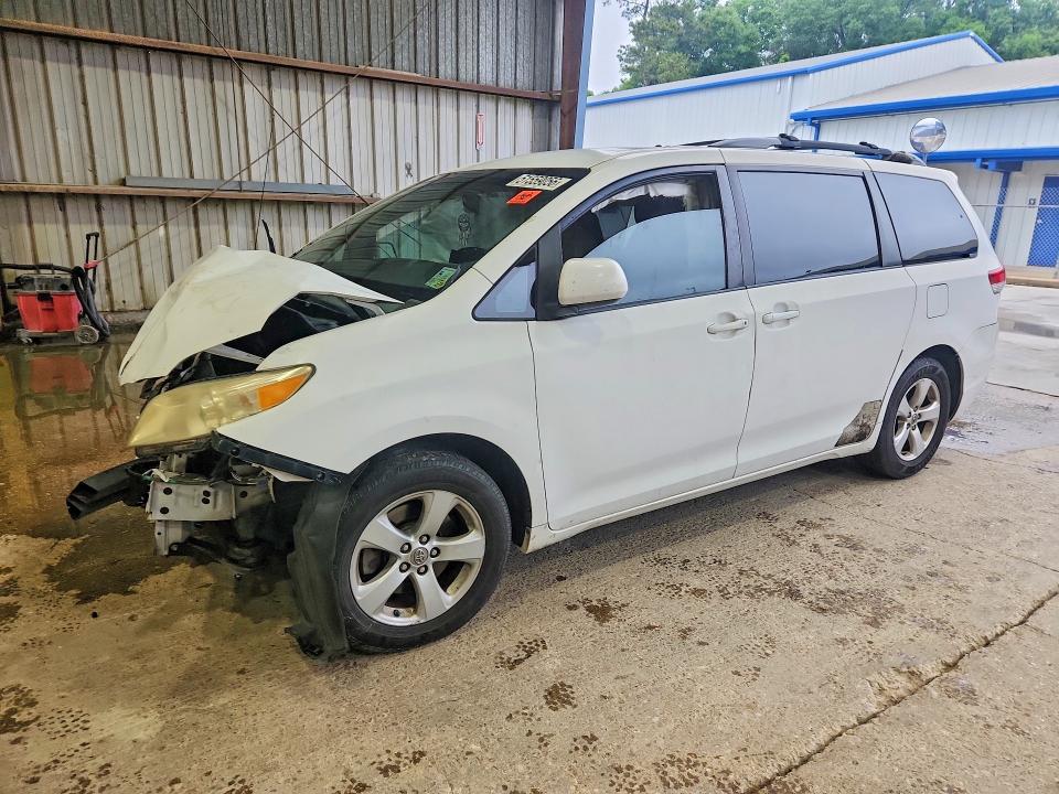 Aukcja sprzedaży 2012 Toyota Sienna, vin: 5TDKK3DC5CS196818, numer aukcji: 51559056